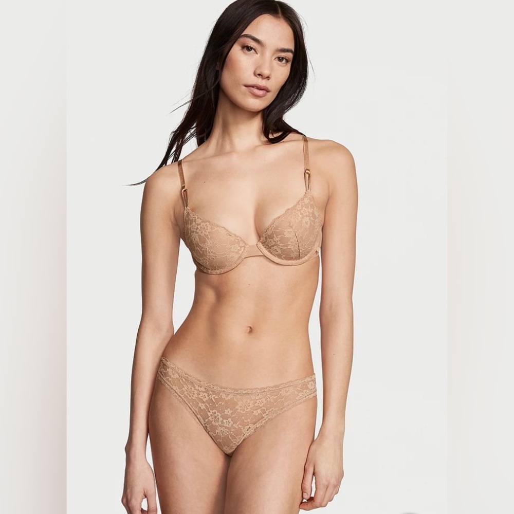 Victoria’s Secret Lacy Bikini Panty M